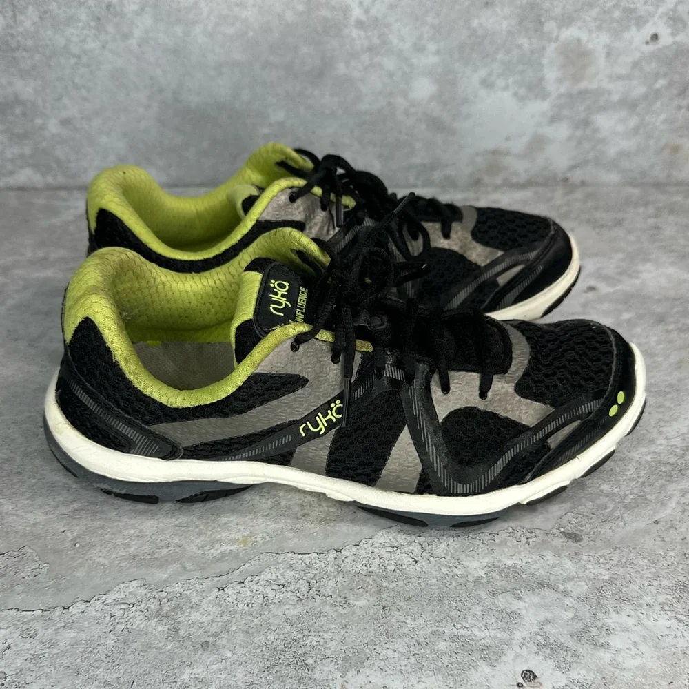 Ryka‎ Black and Green Athletic Shoes Woman’s 7.5